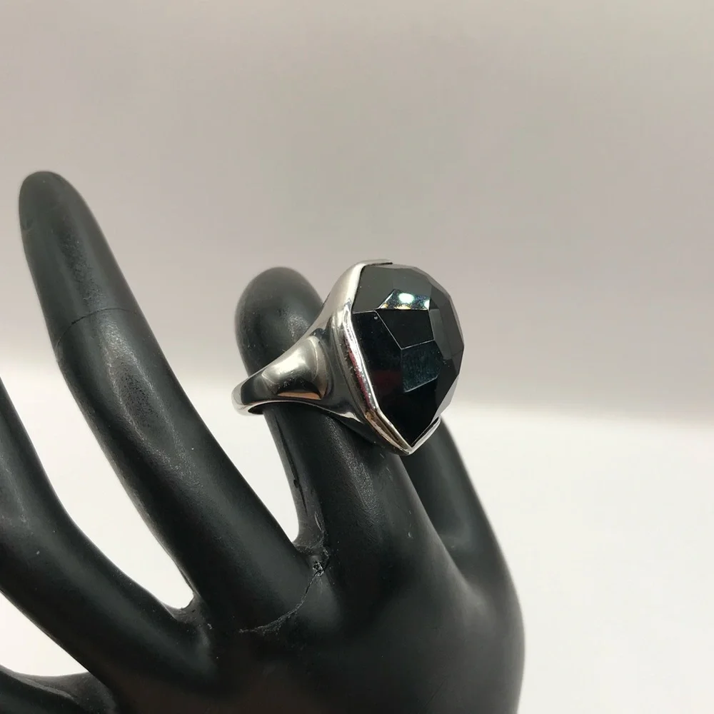 Stella & Dot Silver-Tone with Black Faceted Acrylic Gem Statement Ring - Picture 2 of 6